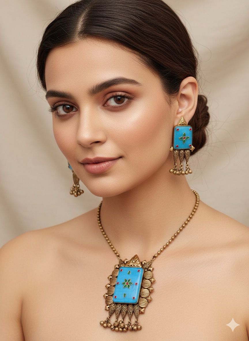 Semi precious Pendant Necklace