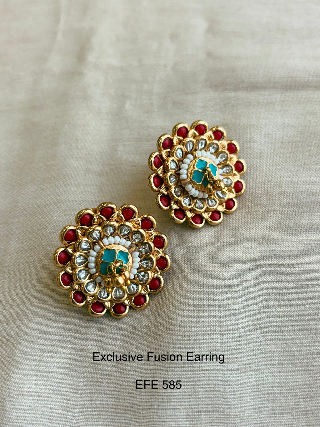 Neo Traditional Studs