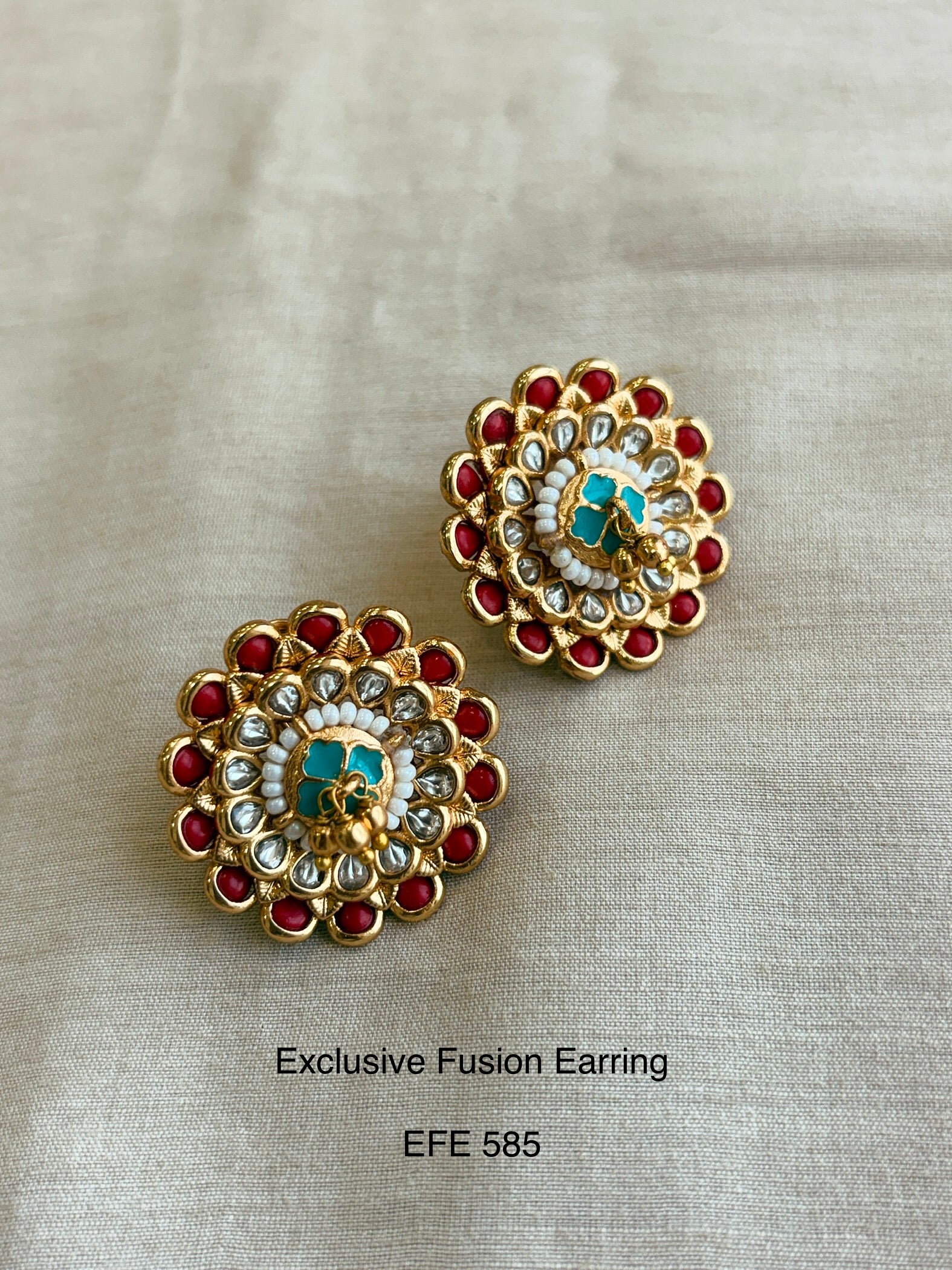 Neo Traditional Studs