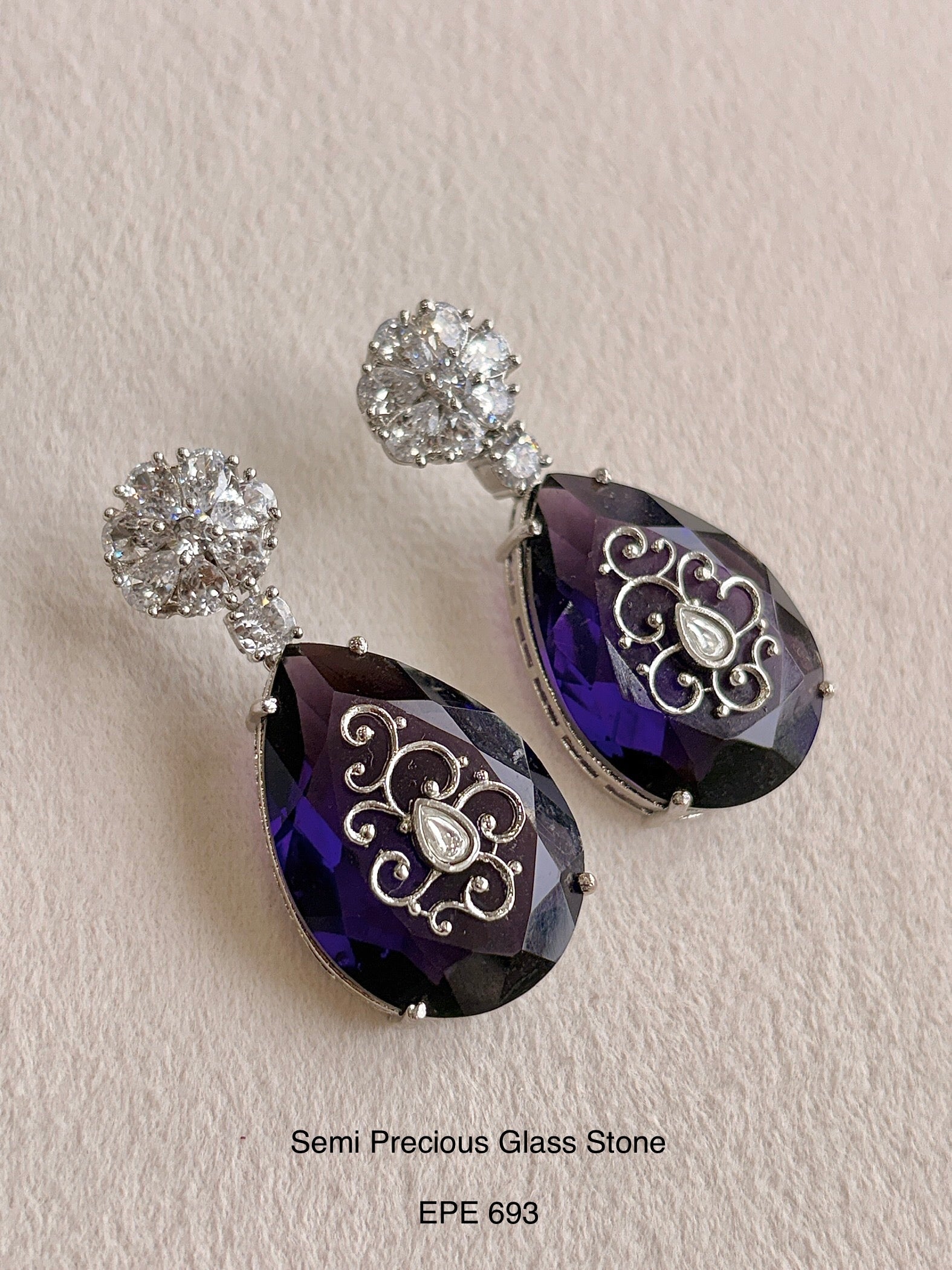 Demi fine doublets earring