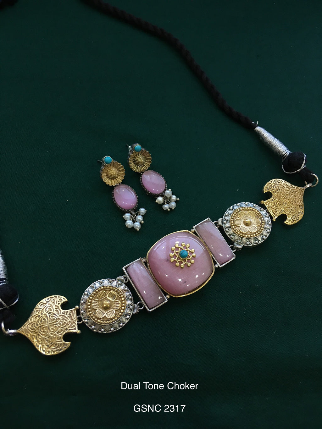 Antique Dual Tone Choker