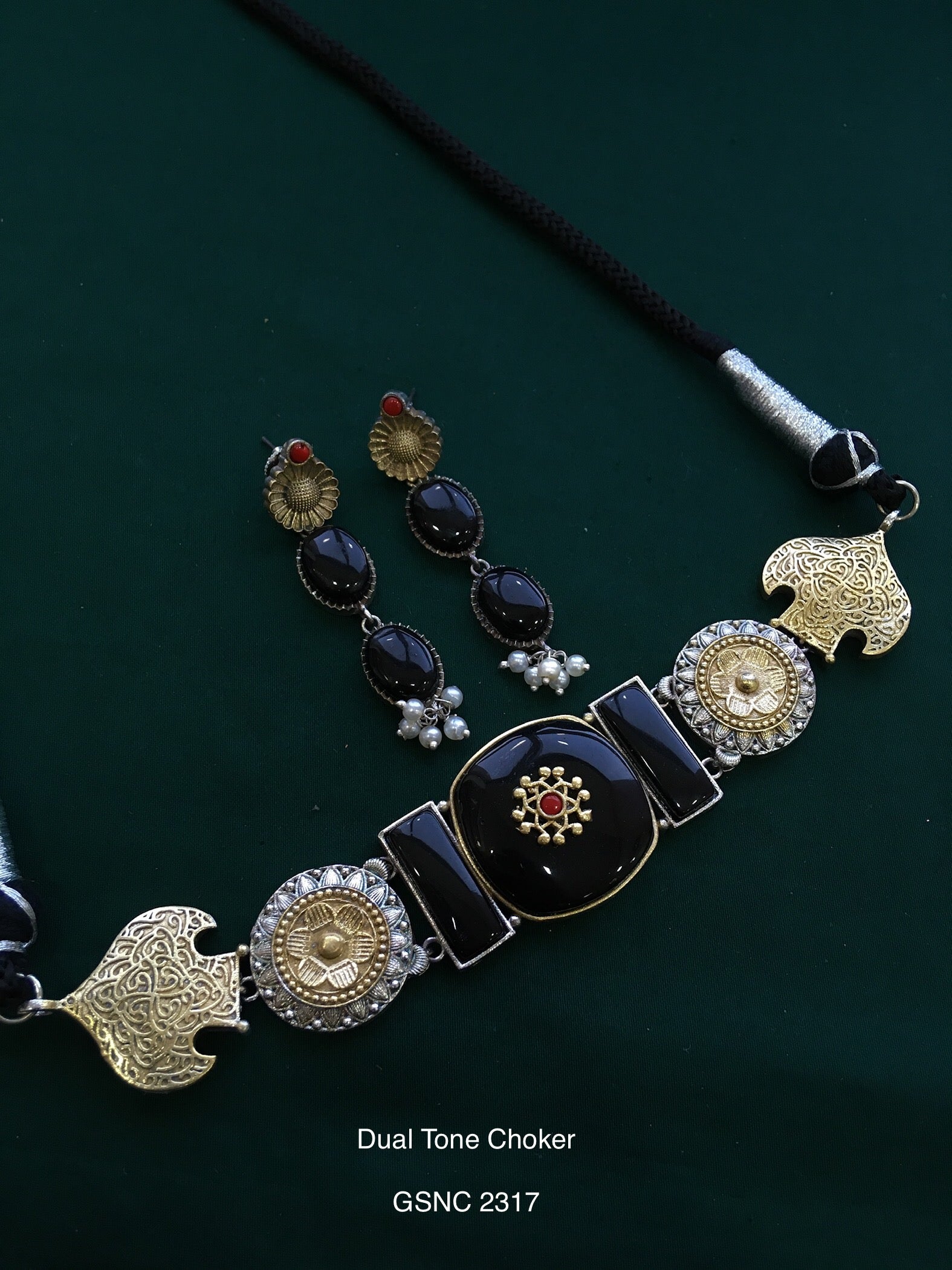 Antique Dual Tone Choker