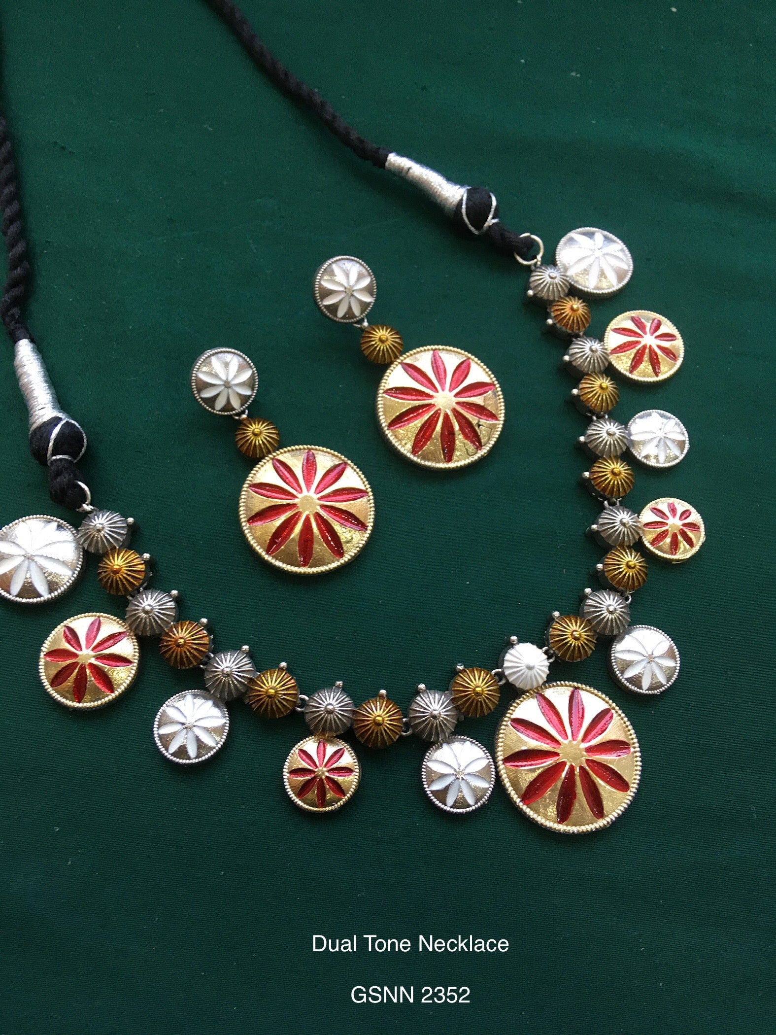 Antique Dual Tone Necklace