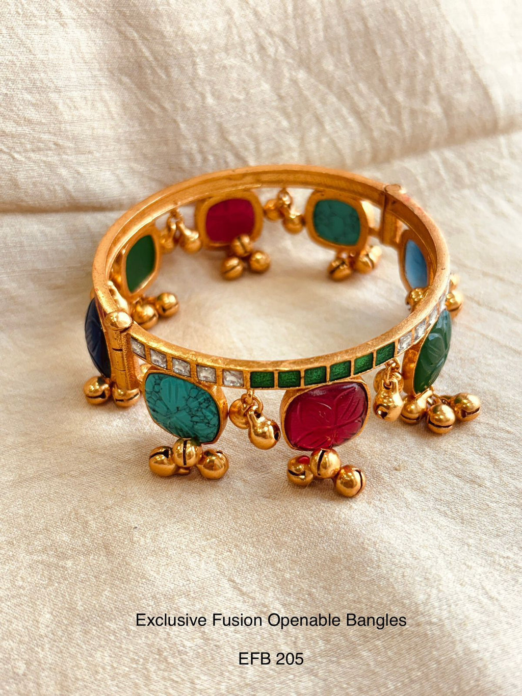 Handcrafted Neo Traditional Jadau Bangles
