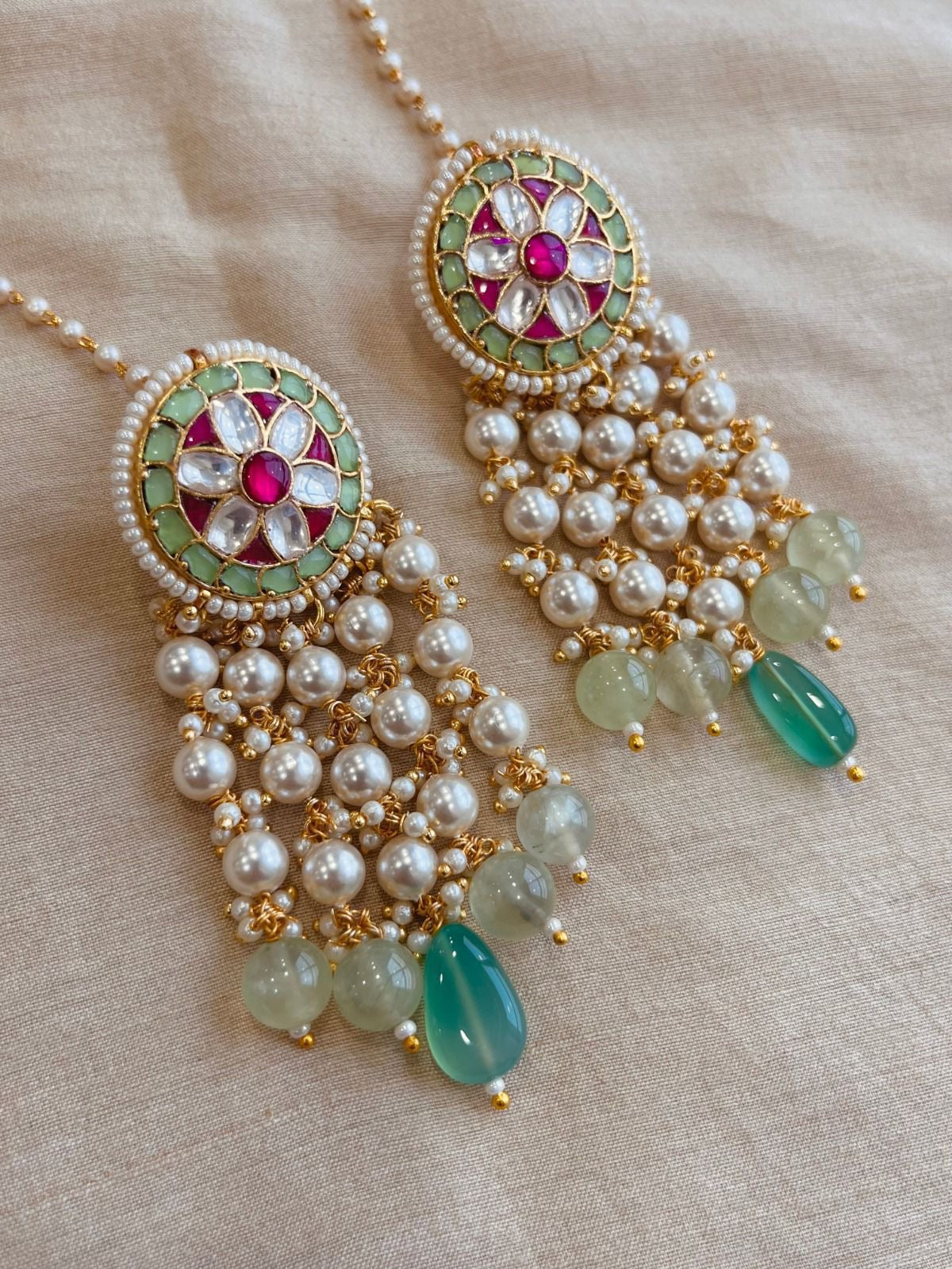 Pachi Contemporary Earrings with Earchain