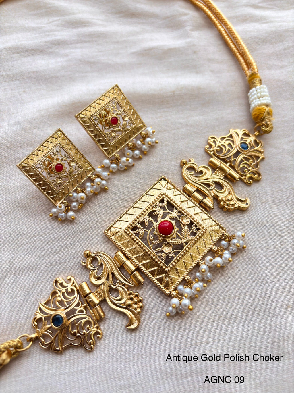 Ethno Gold Choker