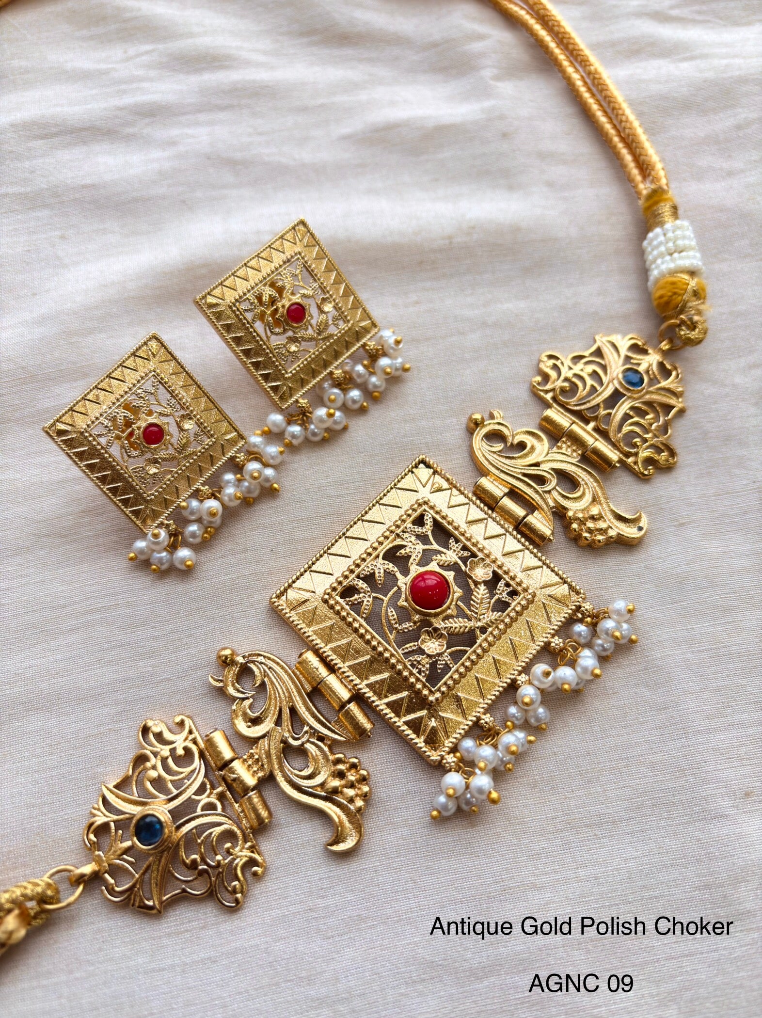 Ethno Gold Choker