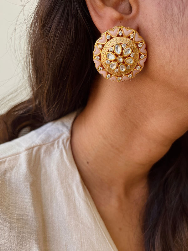 Neo Traditional Studs