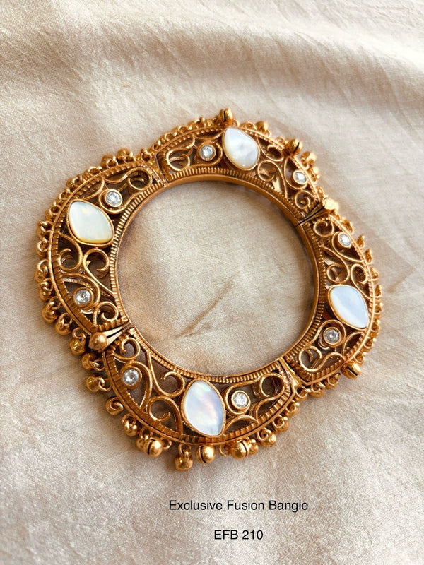 Handcrafted Neo Traditional Jadau Bangles