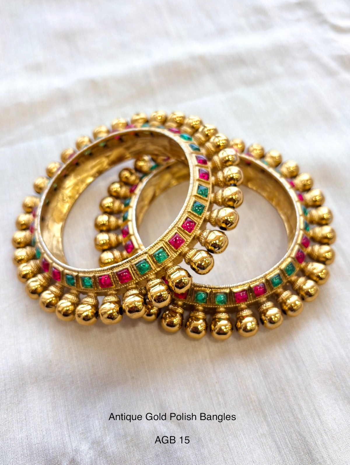 ETHNO GOLD BANGLE