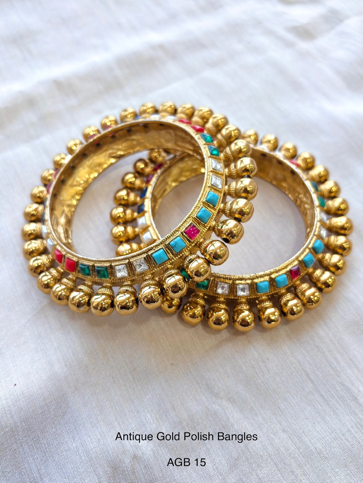 ETHNO GOLD BANGLE