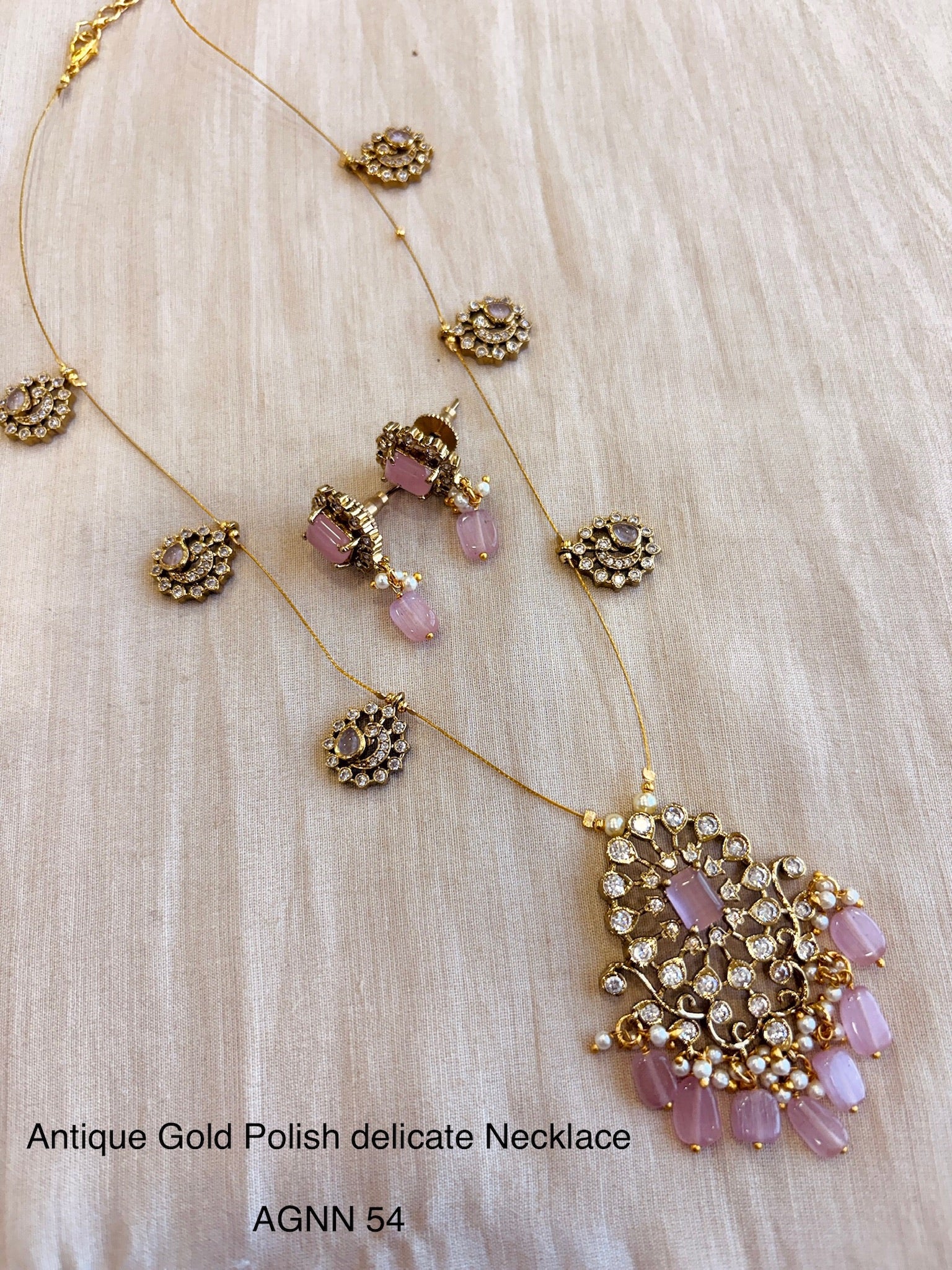 Ethno gold polish necklace