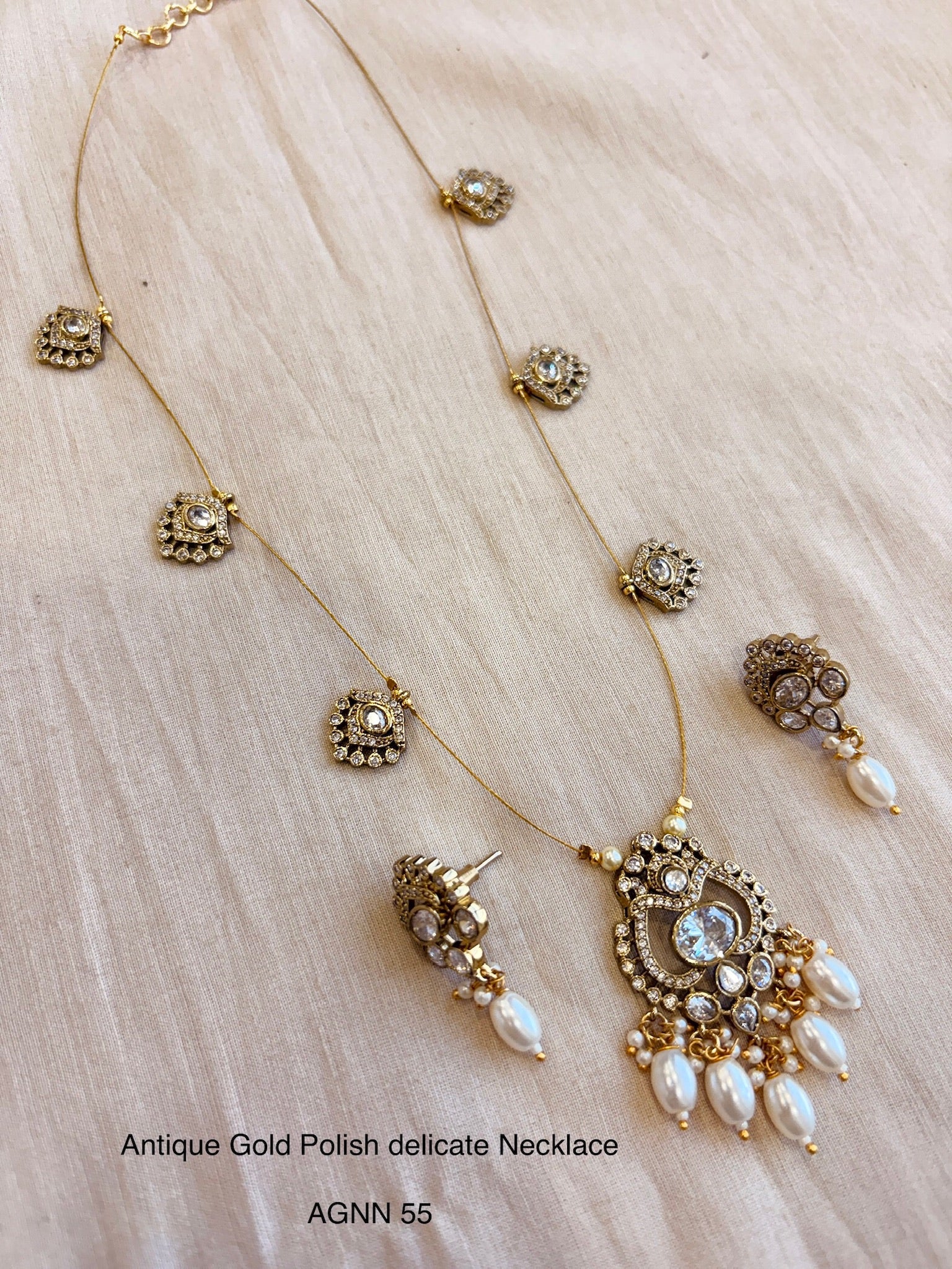 Ethno gold polish necklace