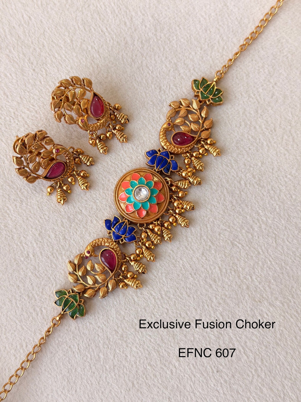 Neo Traditional Choker