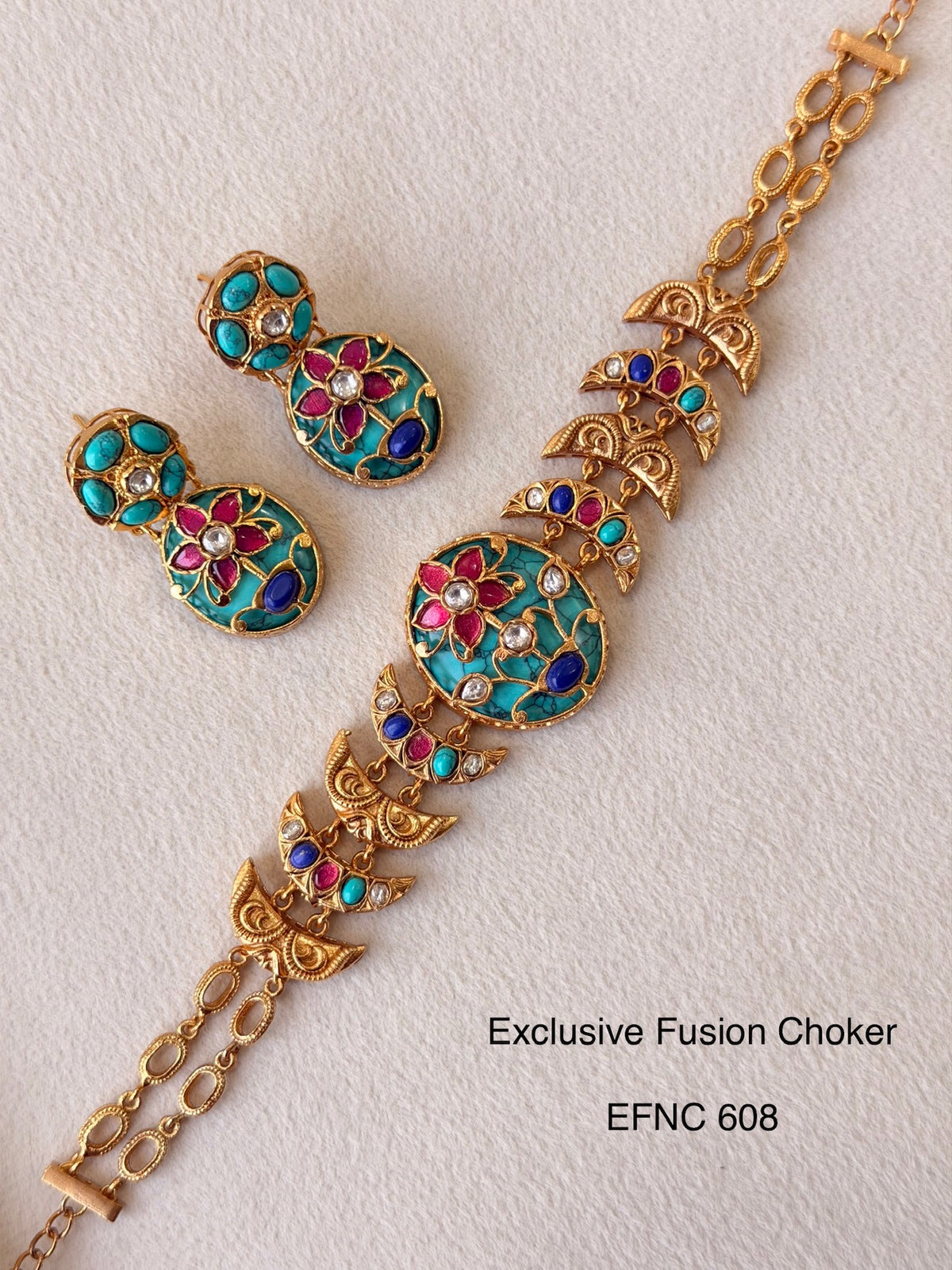 Neo Traditional Choker