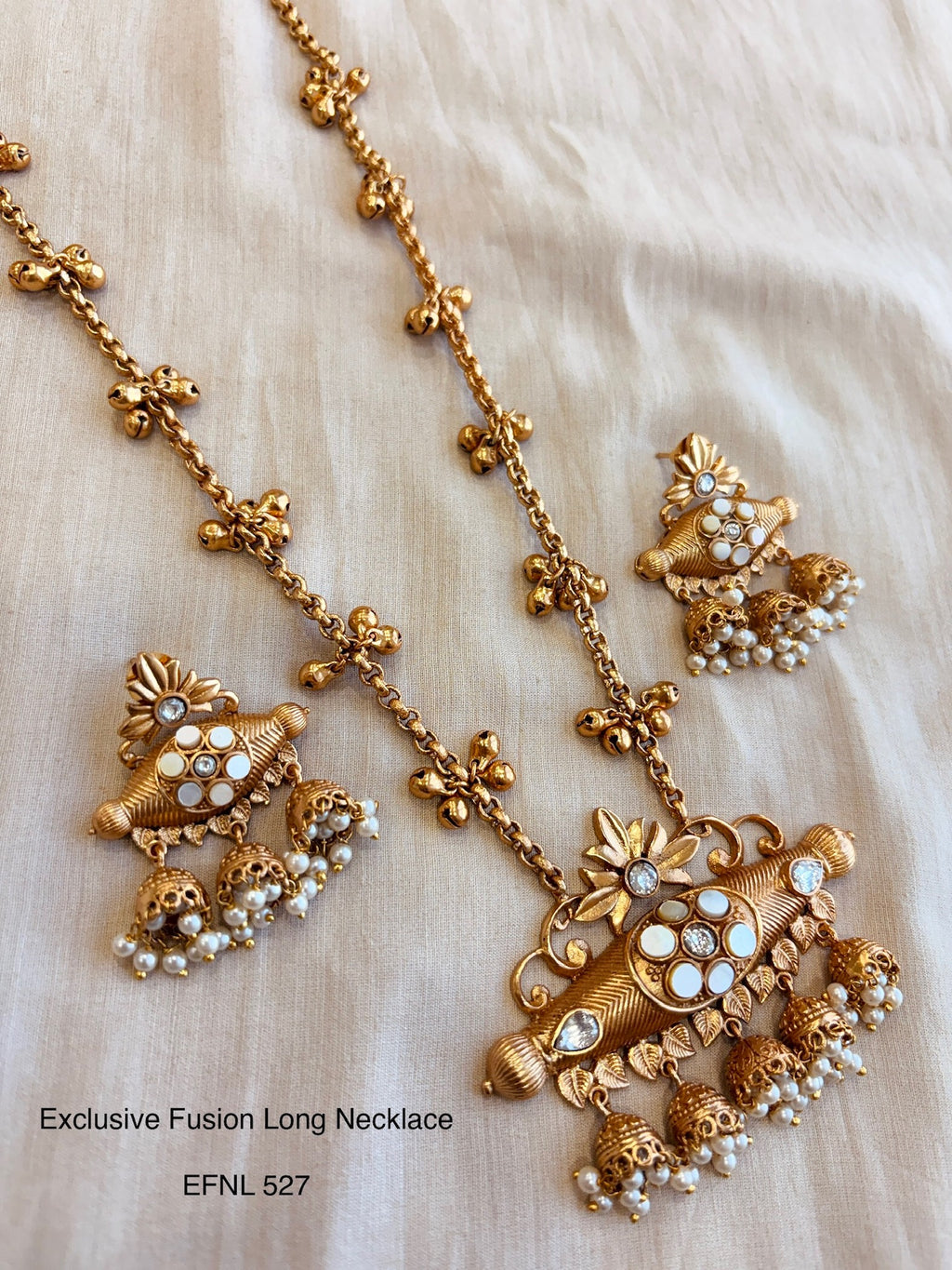 Neo traditional long necklace