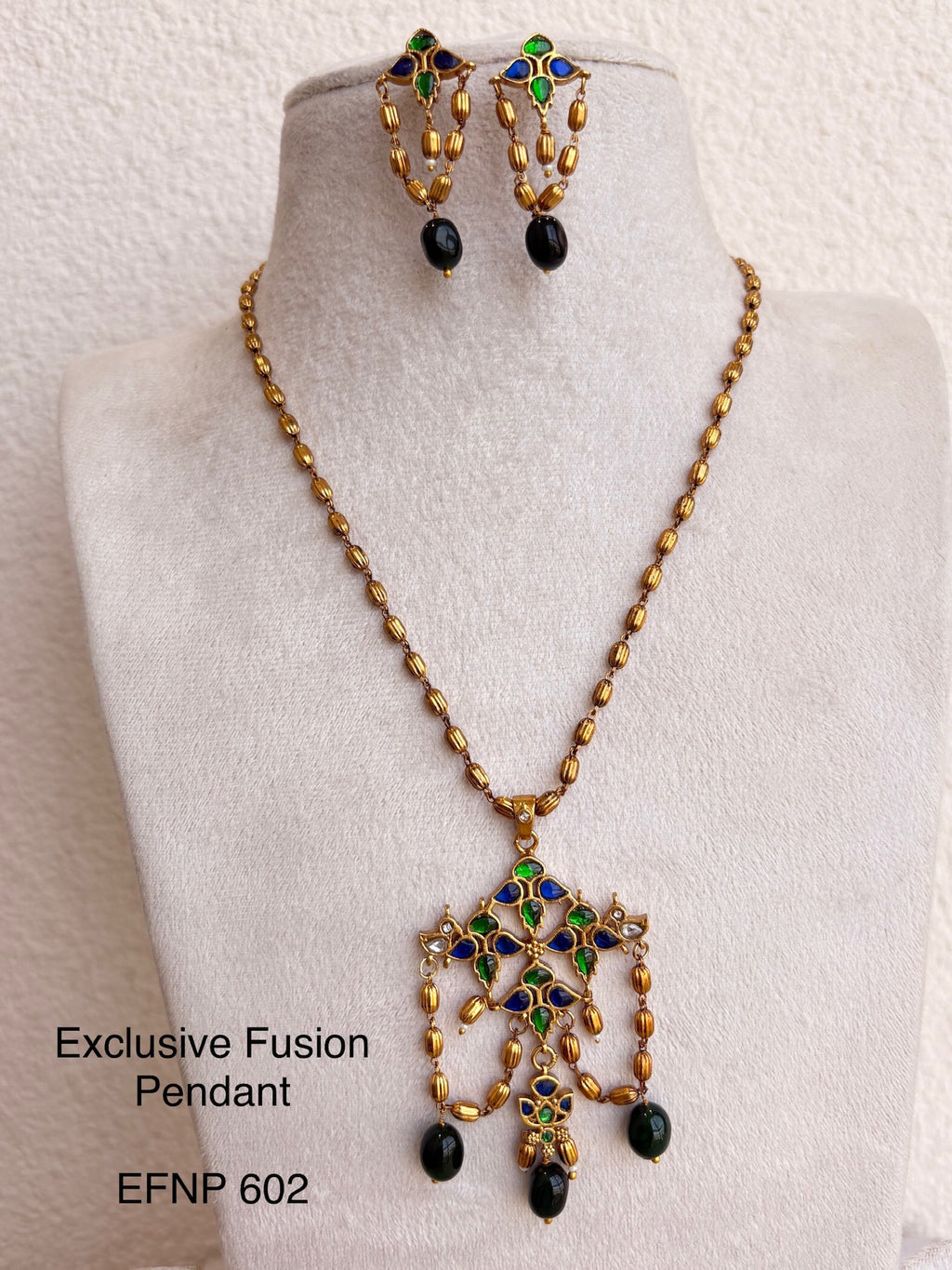 EXCULSIVE FUSION PENDANT