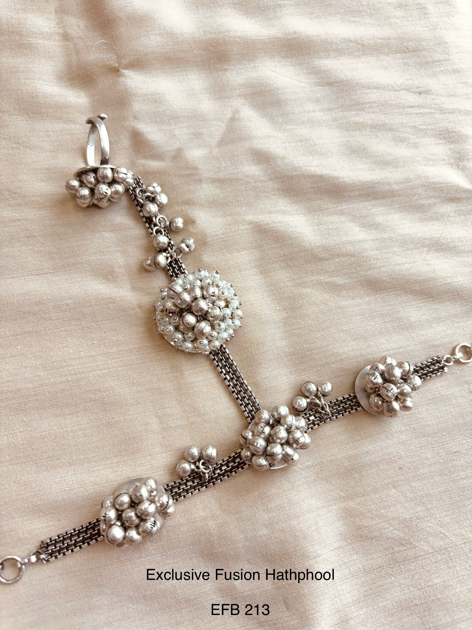 Antique silver Tone Hathphool