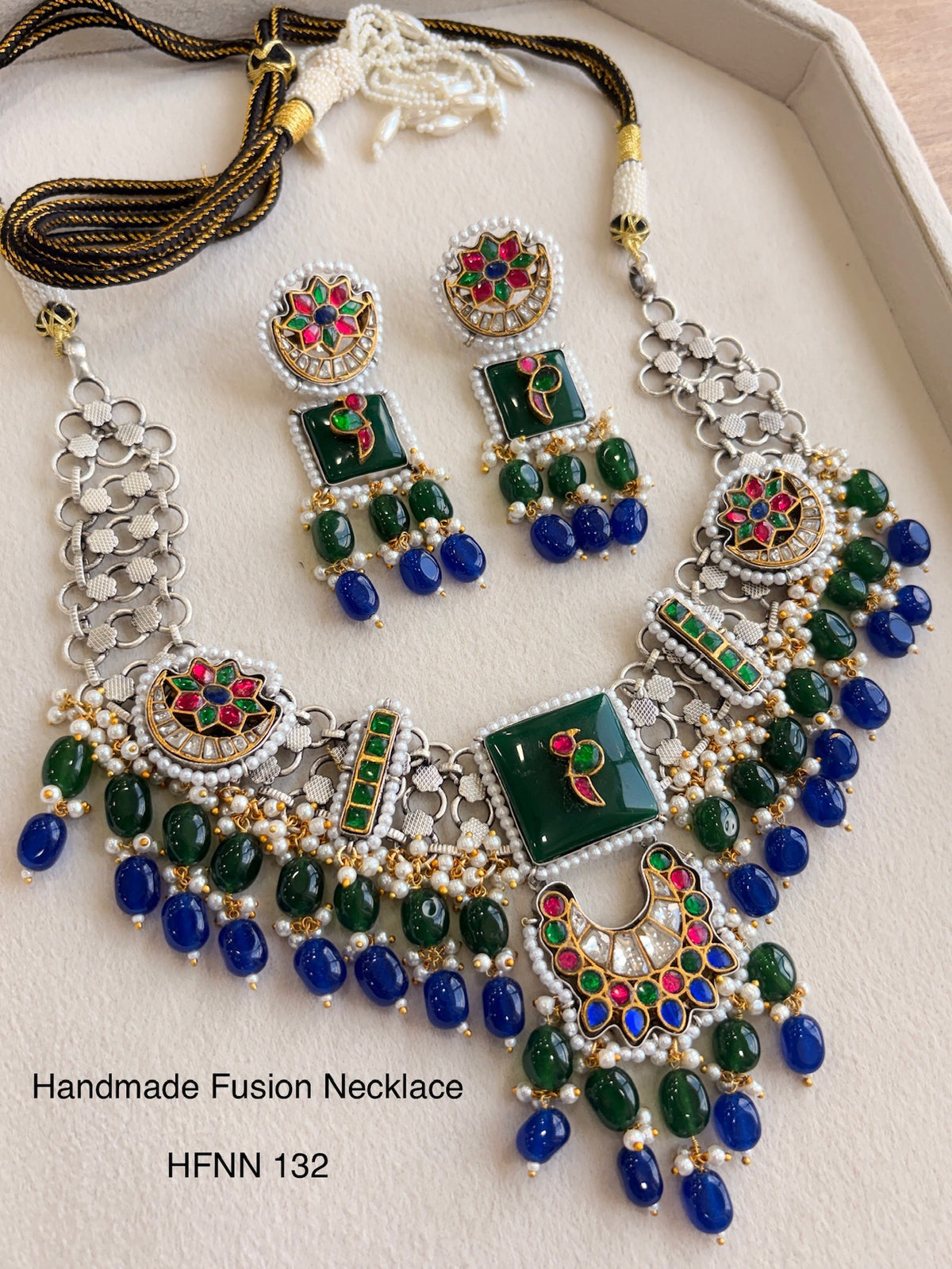 Handcrafted Silver Jadau Necklace