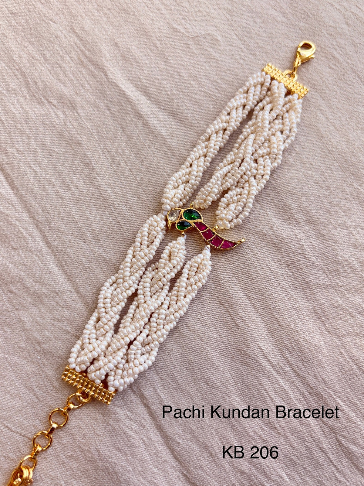 HANDCRAFTED GOLD JADAU BRACELET