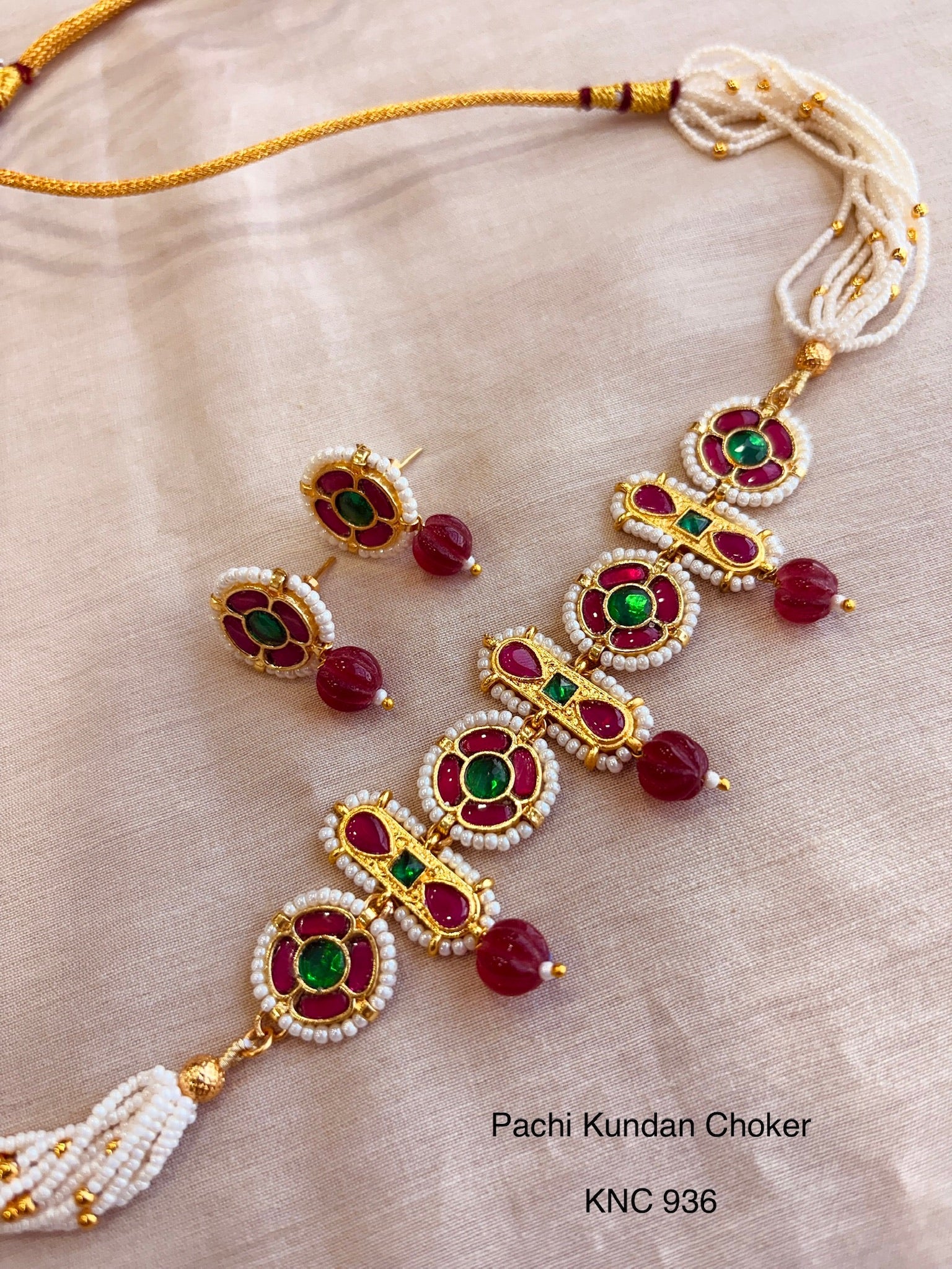 Indo contemporary choker