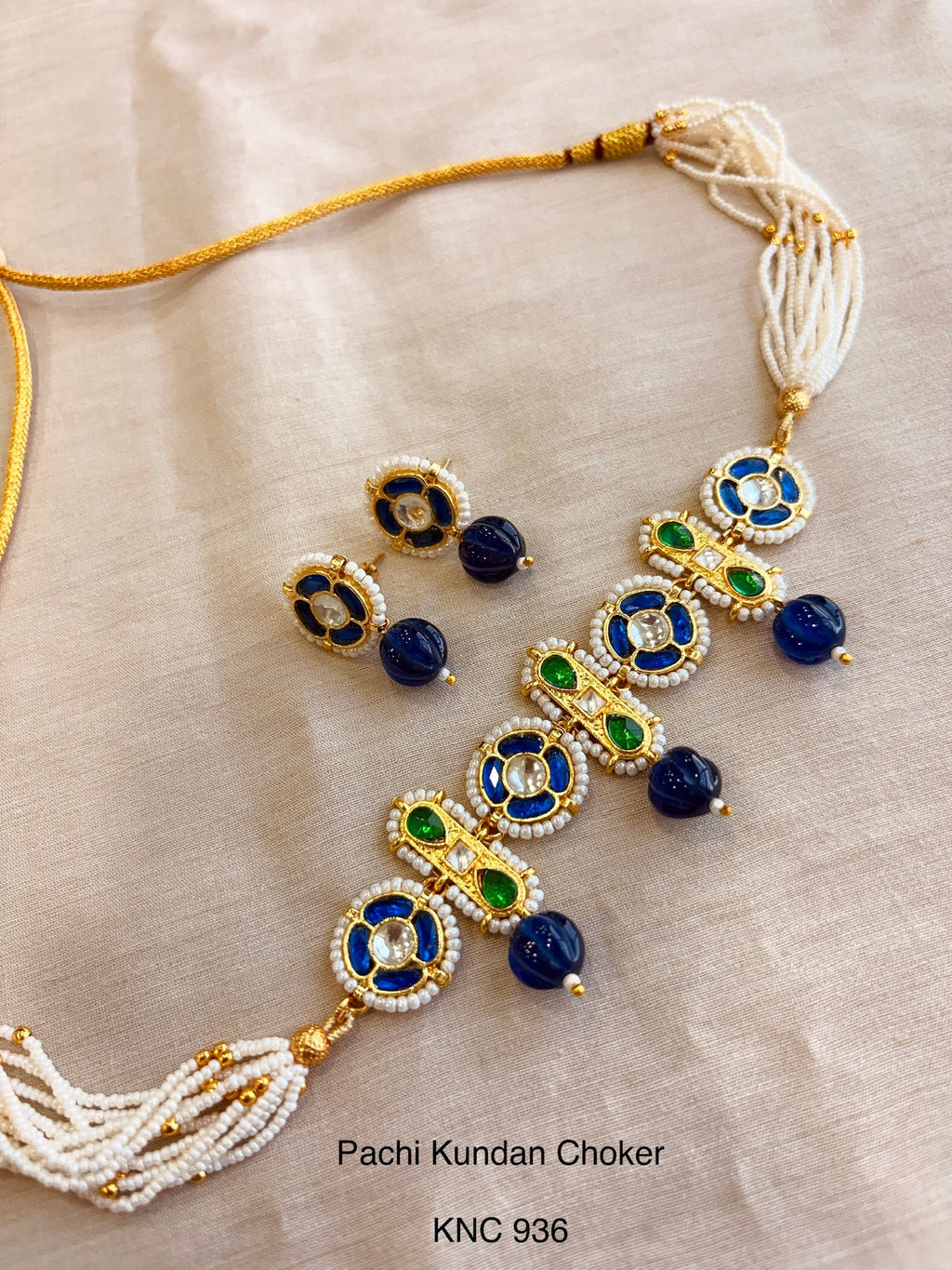 Indo contemporary choker