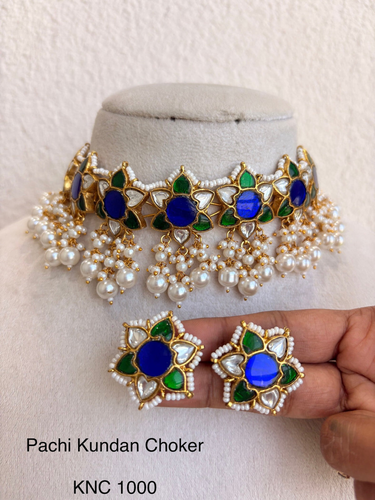 HANDCRAFTED GOLD JADAU FUSION CHOKER