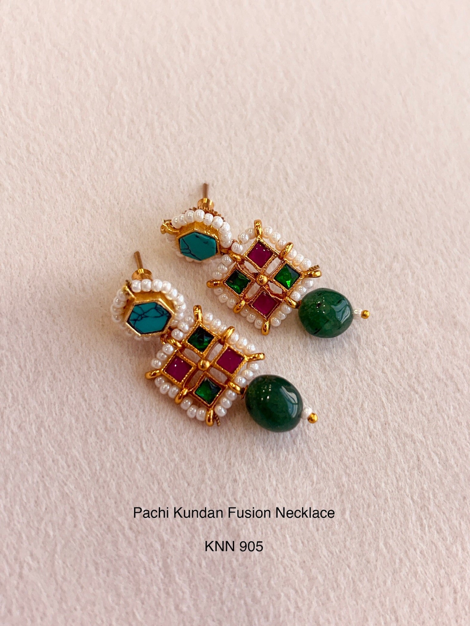 Handcrafted gold jadau fusion necklace