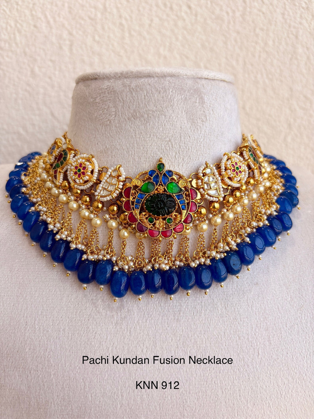 Handcrafted gold jadau fusion necklace