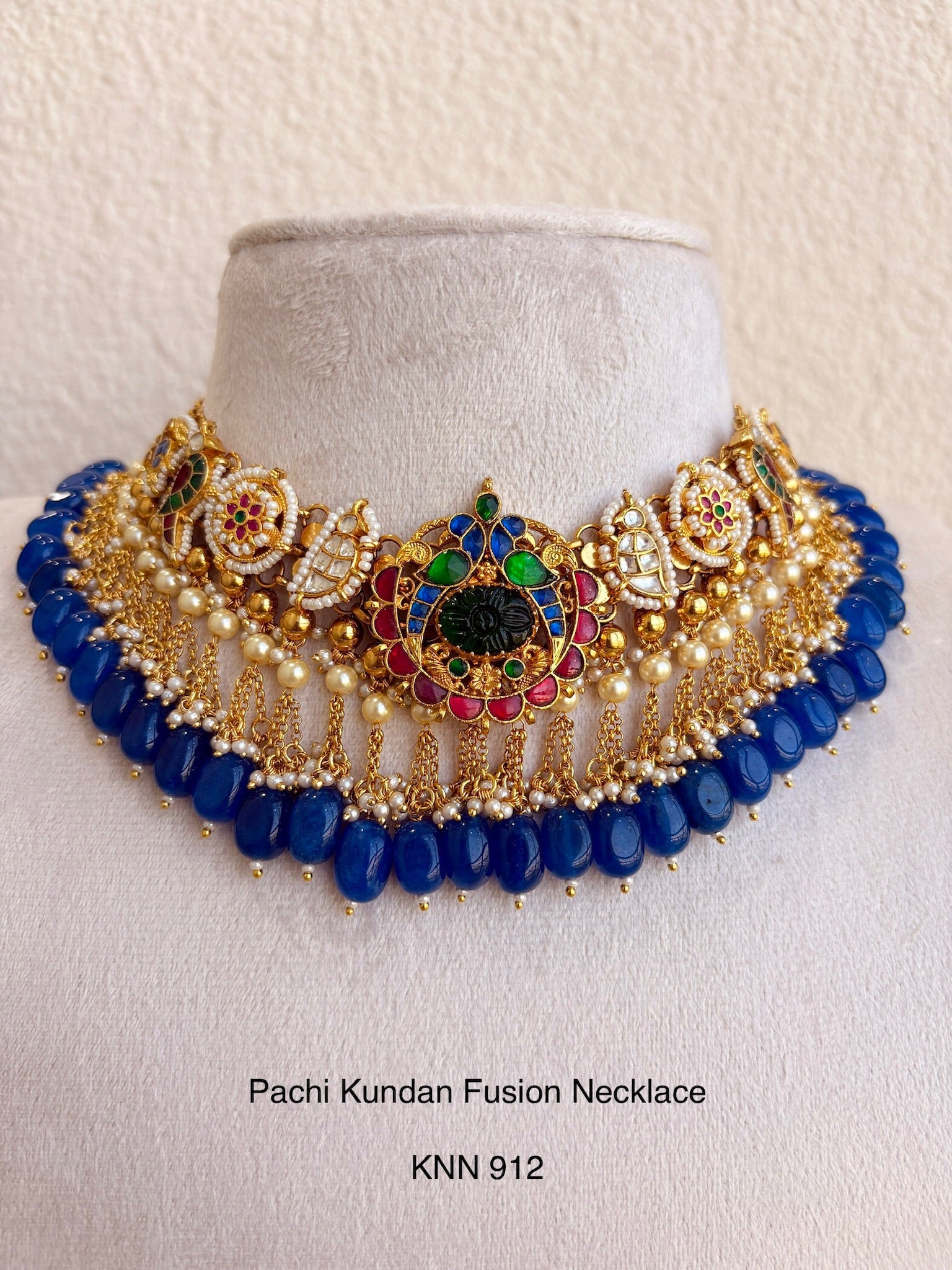 Handcrafted gold jadau fusion necklace