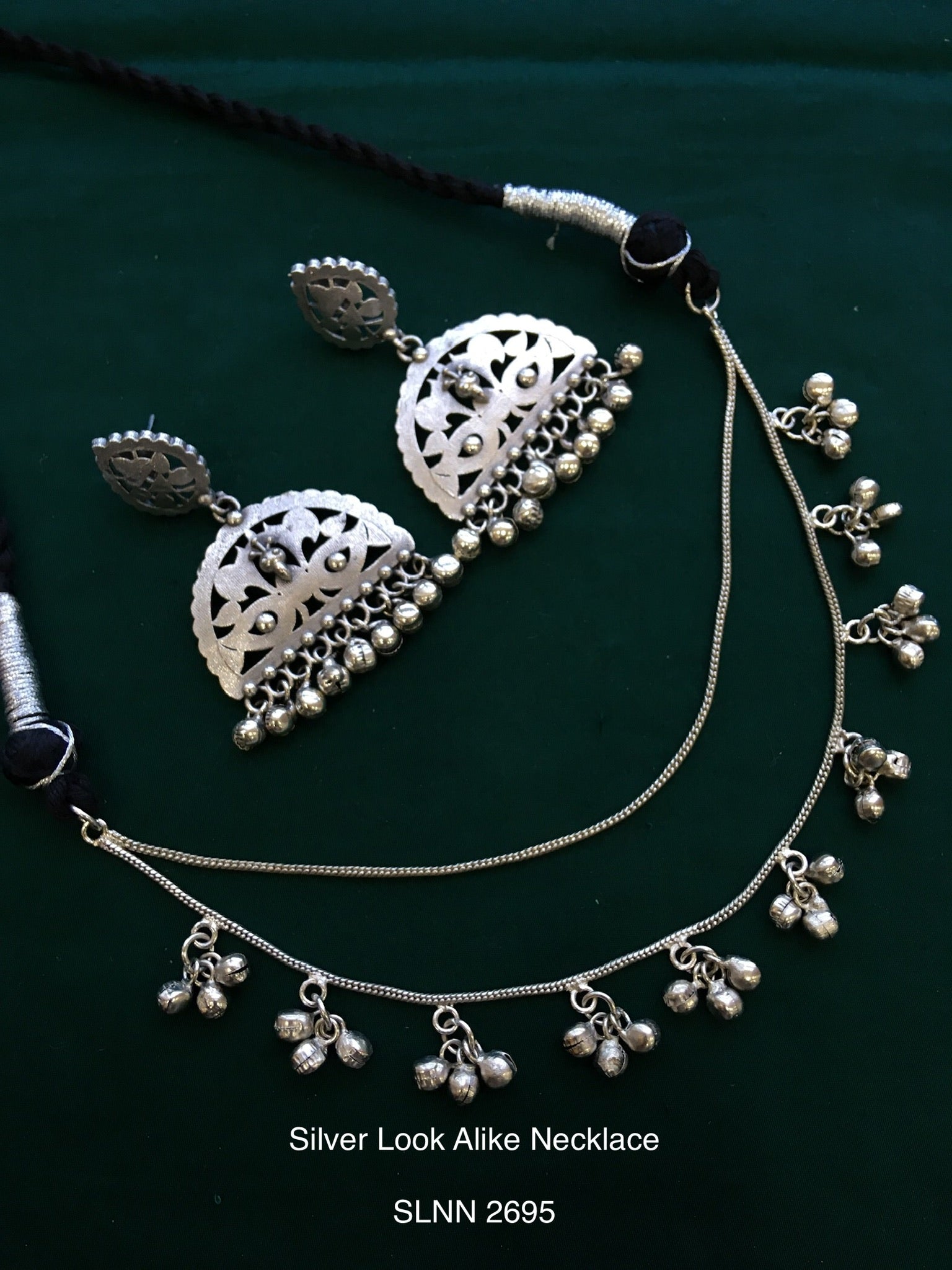 Antique silver tone necklace