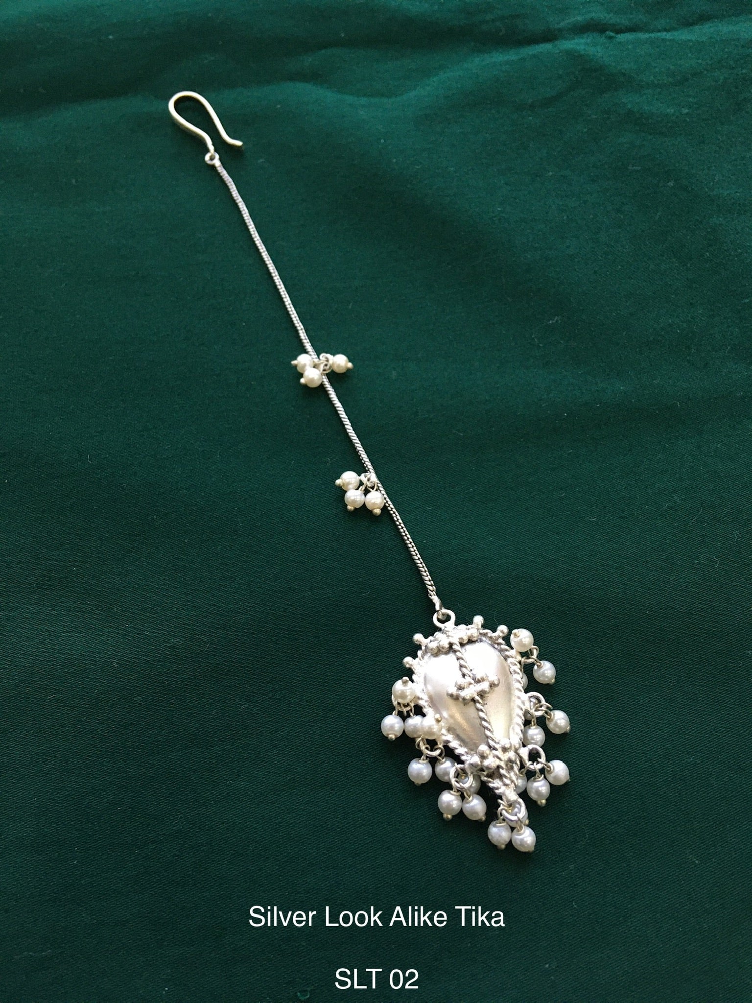Antique silver tone tikka